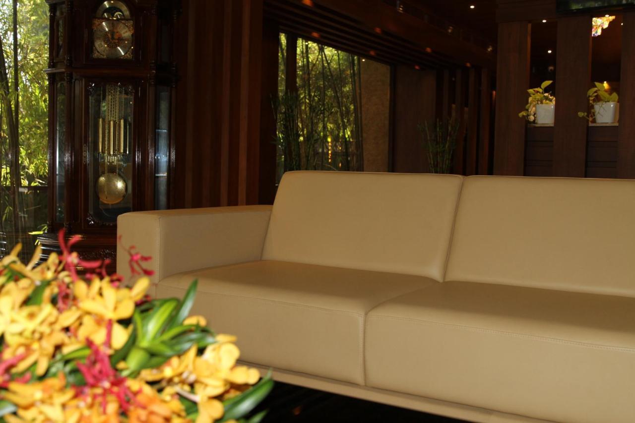 Hotel Retrieve Health & Wellness Kochi Esterno foto