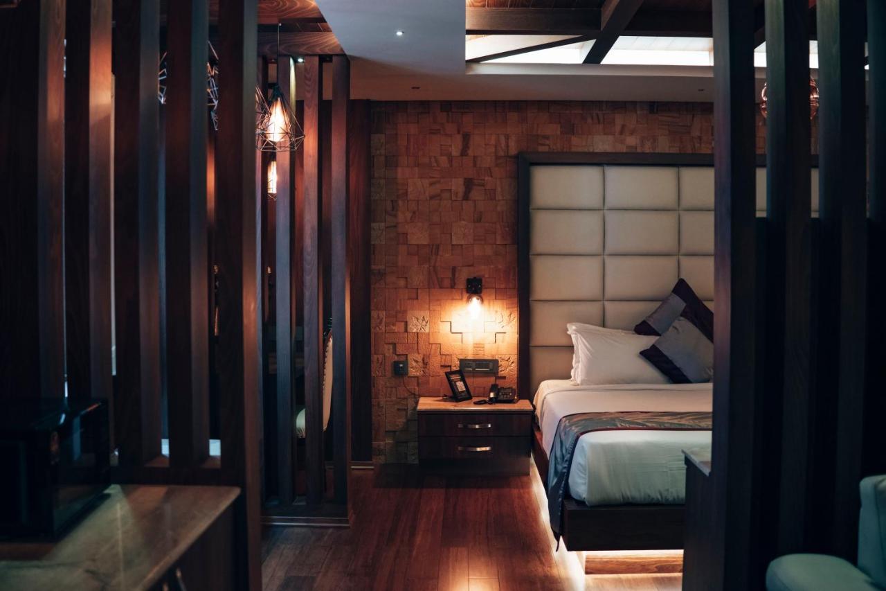 Hotel Retrieve Health & Wellness Kochi Esterno foto