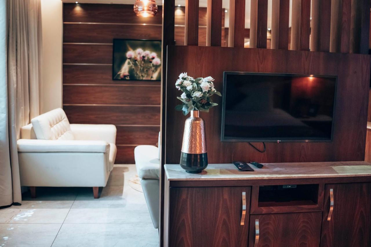 Hotel Retrieve Health & Wellness Kochi Esterno foto